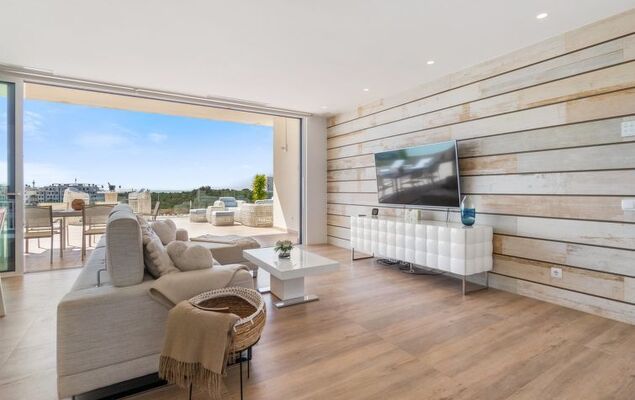 Las Colinas Golf & Country Club - Photo 2